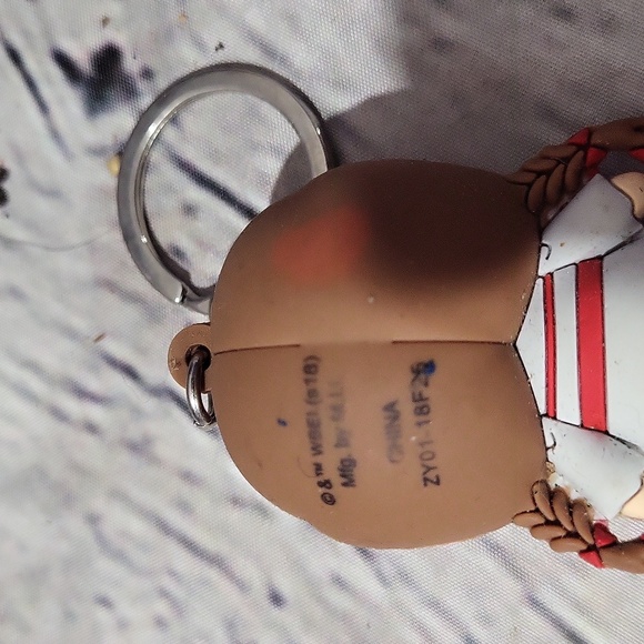 Annabelle horror doll key chain - Picture 4 of 4